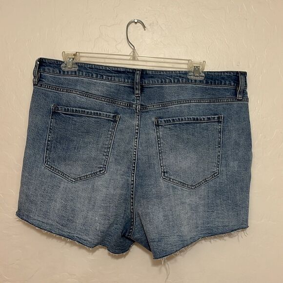 Fashion Nova Blue Ripped Boho Distressed City Queen High Waist Flip Denim Shorts - Picture 5 of 16